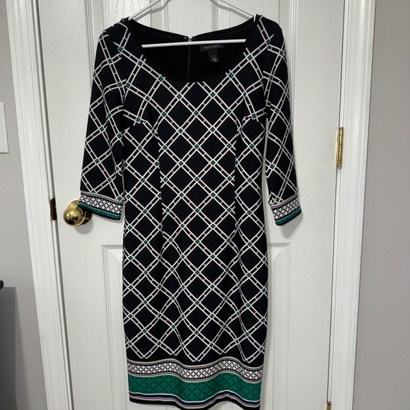 White House Black Market Dresses & Skirts - WHITE HOUSE BLACK MARKET Dress Black Plaid-Green Womans-3/4" sleeves-lined- sz 2